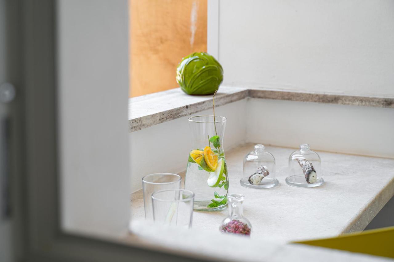 Apartment Iflat Wood And Marble Riverfront Rome